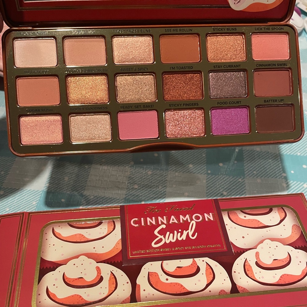 Too faced cinnamon swirl palette